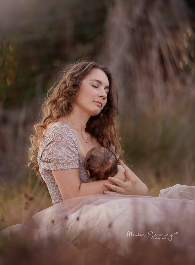 STillfotografie STillbilder stillen geburt newborn fotografin lüneburger Heide