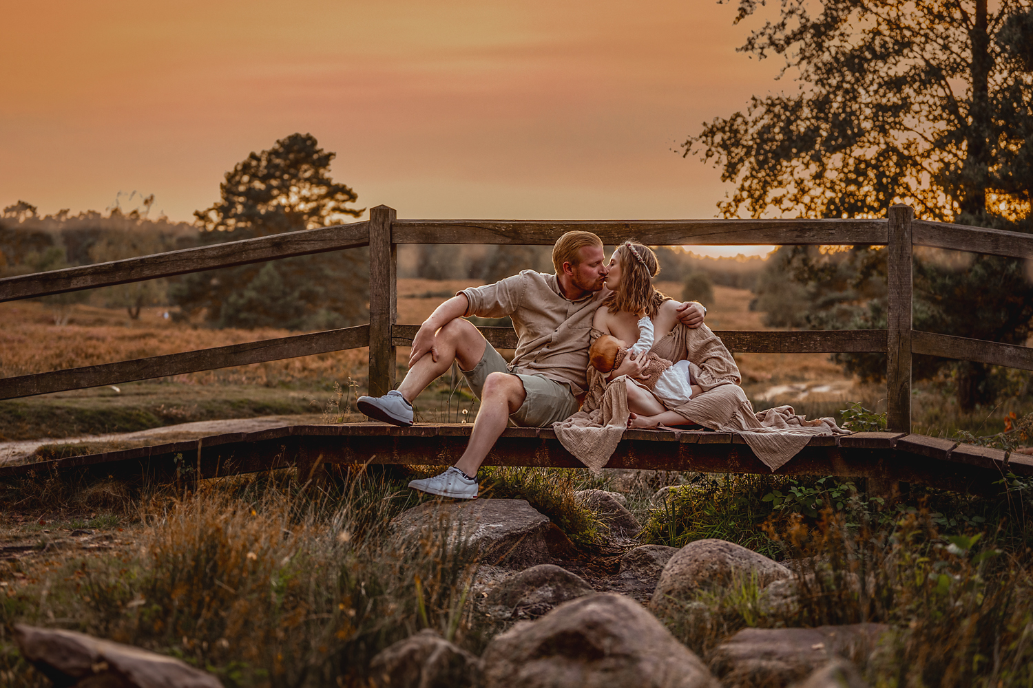 Gefühlvolle Babybauch und Familienfotografie, lebendige Familienfototermine
