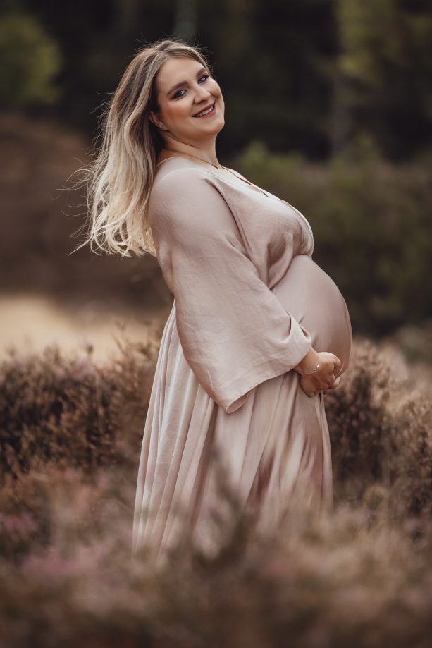 babybauch fotografin salzhausen in der lüneburger heide